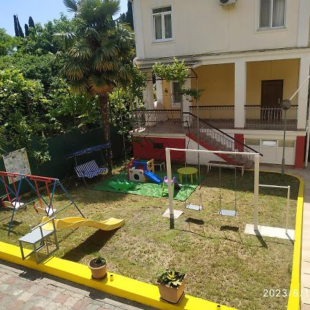 Бестужевский Дворик Gagra Exteriör bild
