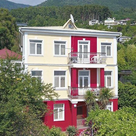 Бестужевский Дворик Gagra Exteriör bild