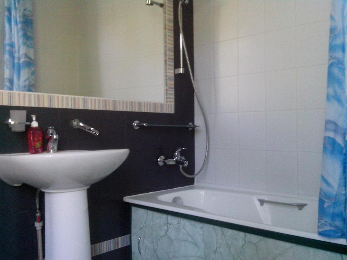 Бестужевский Дворик Gagra Exteriör bild